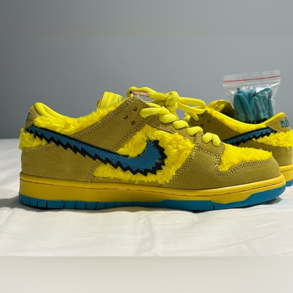 nike SB Dunk Low’ Ungrateful Dead - Yellow Bear’ Shoes - Picture 3 of 9